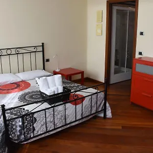 2* Casa de hóspedes Corte Dei Miracoli